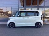 【サイド】サイドビュー、しっかりとしたボディです。
