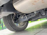お車を安心してお乗りいただく為には、足回りの定期点検が欠かせません。サービスサポート(有償保証)では無料点検もご提供しており、安心のカーライフをお過ごしいただけるサポート体制が整っています。