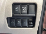 【パワースライドドア】スマートキーや運転席のスイッチでスライドドアの開閉が可能♪電動だから力を入れてドアを開ける必要が無く、小さいお子様でも、重い荷物を持っている時もラクに開け閉めできます♪