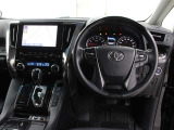 運転席廻りです。