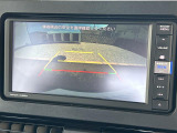 【バックモニター】後ろのカメラの映像をモニターに映し出すことができます!後方の見えない死角や、障害物との距離感をしっかり確認することができます!駐車が苦手な方におすすめです。
