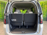 普段のお買い物や通勤、送迎等に十分な荷室スペースを確保しております。セカンドシートを倒すと、大きな荷物の積載も可能です♪