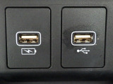 ★USB充電ソケット付ですので、スマートフォン等の充電もアダプター無しで可能です★