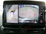 アラウンドビューモニター!空から見下ろしているかのような映像を映し出します。駐車時には安心ですよね♪