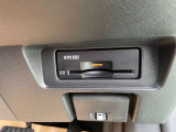 ETC2.0が運転席右下にあります。