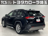 外板色はアティチュードブラックマイカ(218)!ボディサイズは全長460&times;全幅185&times;全高169センチ!3ナンバー登録となります!