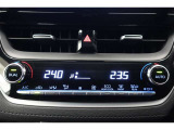 ★運転席と助手席でそれぞれお好みに合わせて温度設定が行えるフルオートエアコンです。外気温や室温、日射量を感知し、吹き出し温度、風量を緻密に制御します
