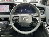 ハンドルは軽やかに回り、気持ちよく運転が出来ます。