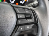 ◆アダプティブクルーズコントロール◆予め設定した車速内でクルマが自動的に加減速。前走車との適切な車間距離を維持しながら追従走行します。【LKAS】車線維持支援システムでステアリング操作を支援。