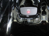 採用車種が増えている電動パーキングブレーキはスイッチひとつで簡単操作