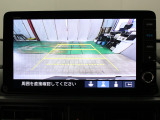 【バックカメラ】シフトを「R」の位置に入れると、自動的に画面がカメラ映像に切り替わり後方の視界をサポートする必須装備です!