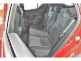 中古車をキレイで気持ちよくお乗りいただけるよう、エンジンルームからシートを外した洗浄まで、目に見えない部分も徹底的に洗浄しています!