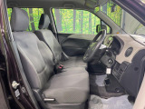 運転席シート廻りは使用感も少なく、良好な状態となっています。前オーナー様が丁寧に使っていたことがよくわかりますね。