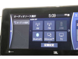 Bluetoothオーディオ対応しています。スマートフォンなどをカーオーディオへ無線で接続し、お気に入りの音楽を再生可能。