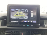 【リアカメラ】運転が苦手な方も車庫入れラクラクです!ギアをリバースに入れれば自動的にモニターが切り換わりますので、面倒な操作は不要です。狭い駐車場もお車を傷つけず安心です!
