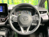 インテリアに合わせたデザインのステアリングは、運転される方のことも考え、運転しやすい形状、大きさです。是非一度、実際に触ってお確かめください。