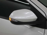 サイドターンランプ付きドアミラーです。