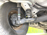 お車を安心してお乗りいただく為には、足回りの定期点検が欠かせません。サービスサポート(有償保証)では無料点検もご提供しており、安心のカーライフをお過ごしいただけるサポート体制が整っています。