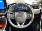 【ステアリングスイッチ】運転中、前方から目線をそらすことなく、オーディオ等の操作が可能な便利機能!安心&快適なドライブを演出してくれます♪