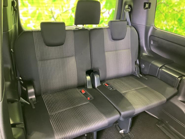 トヨタ ヴォクシー 2.0 ZS 煌 の中古車詳細 (113,710km, ホワイト