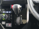 ストレート式のシフトレバーを採用しております♪シンプルなので、誰でも使いやすいですネ☆