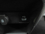 便利な充電用USBジャックも付いています☆周辺機器の充電にご利用頂けます☆