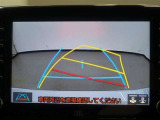 バックモニターで、後方を確認しながら安心して駐車することができます。運転初心者も熟練者も必須の機能ですよ!