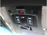 両側パワースライドドア付きだから、狭い駐車スペースなどでの 乗り降りラクラク!小さなお子さまのいるご家庭には嬉しい装備。