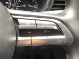 MRCC(マツダレーダークルーズコントロール)は先行車との車間を維持しながら追従走行を行い、長距離でのドライバー負担を軽減させてくれます。