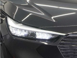 【LEDヘッドライト+デイタイムランニングランプ】今や主流のLEDヘッドライトに、日中でも他者からの視認性を良くするデイタイムランニングランプ装備!スタイリッシュでかっこよく仕上がっています。