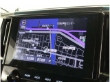 純正ナビを装備。タッチパネル式で使いやすく、お出かけもラクラクです。