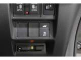 【横滑り防止装置】ドライバーの安全運転をアシストしてくれる装備が充実しています☆ドライバーの不安を安心へと変えてくれますね。