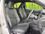 運転席シート廻りは使用感も少なく、良好な状態となっています。前オーナー様が丁寧に使っていたことがよくわかりますね。