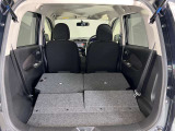 【多彩なシートアレンジ】背もたれを倒すとより多くの荷物を乗せることができます。
