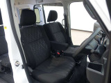 見通しのよいすっきりとした視界で、誰でも運転しやすいです。運転のしやすさは疲れにくさにも繋がりますよ♪