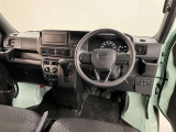 ご購入して頂いた車両は、ご納車前に、しっかり点検・整備してからの、ご納車になります。点検箇所は、エンジンオイル交換・ワイパーゴム・ブレーキ点検・調整・その他を確認の上、ご納車致します