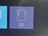 音楽SDカード入ります。