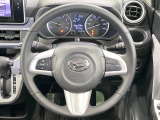 【純正革巻きステアリング】上質な革を使用することで、手にしっかり馴染みとても運転しやすいハンドルです♪