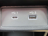 USBソケットも付いてスマホの充電など様々な用途に使用でき便利です