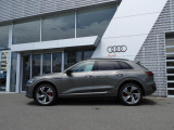 Q8 e-tron 55 クワトロ Sライン 4WD 