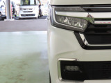 LEDヘッドライトは、点灯の瞬間から光量を発揮し、突然暗くなるトンネルなどでの安定感を高めます。