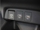 12V電源ソケット、USB接続端子!使いやすい場所に!装備が充実しています♪