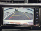 【バックモニター】バックカメラが装着されています。車庫入れが苦手な方もこれがあれば安心ですね