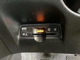 いまや快適なカーライフに欠かせないETCが付いています。