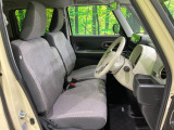 運転席シート廻りは使用感も少なく、良好な状態となっています。丁寧に使われていたことがよくわかりますね。