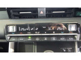 左右独立オートエアコン&シートヒーター