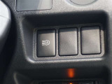 オートマチックハイビームを装備しております☆先行車や対向車のライトを認識し、ハイビームとロービームを自動で切り替える機能です!夜道の視界を確保してくれますので安心ですね♪
