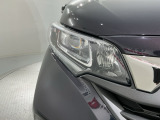 LEDヘッドライトは、点灯の瞬間から最大光量を発揮し、突然暗くなるトンネルなどでの安定感を高めます。