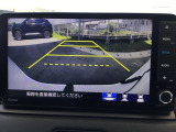 バックモニター付きで、車庫入れやバック時の後方確認をしっかりサポート。モニターに映し出される映像で死角も確認しやすく、狭い場所での駐車や後退時の操作をより安心して行えます。