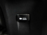 便利なアクセサリーコンセント(AC100V・1500W)を装備。ハイブリッドカー特有の大容量の電気エネルギーによりアウトドアシーンや停電などの非常時にとても便利な機能